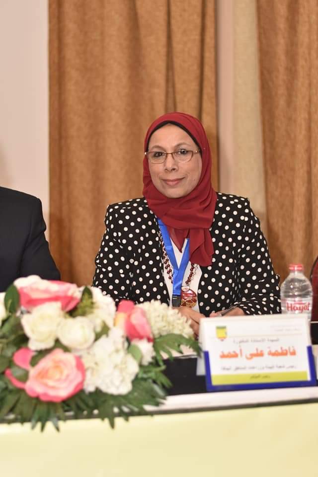 دكتورة فاطمة أحمد رئيس شعبة البيئة في مركز بحوث الصحراء