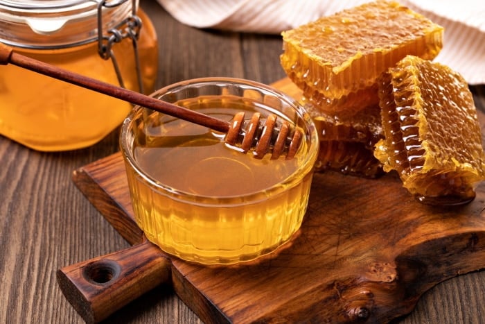 فوائد العسل الأبيض 2023