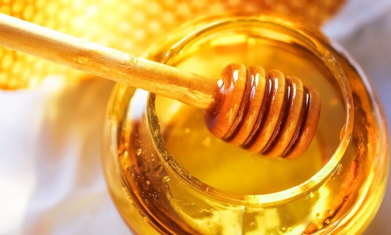 هل عسل النحل الطبيعي يتجمد 2023-2024؟